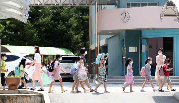 대전 동구 천동지구에 대규모 아파트 단지가 들어섬에 따라 입주 예정자들과 인근 학부모들의 초·중학교 신설을 요구하는 목소리가 커지고 있다. 사진은 기사와 무관함. (사진제공=연합뉴스)