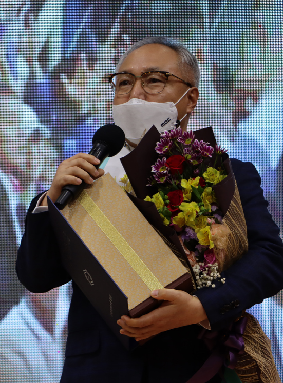 수상 소감을 말하는 김영근 전무이사의 모습.