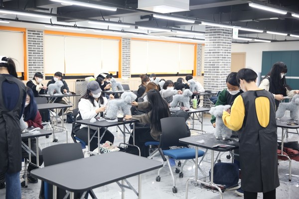 대전과학기술대학교 애완동물과가 농림축산식품부에서 실시한 동물보건사 양성기관 평가인증을 통과해 ‘동물보건사 양성기관’으로 지정됐다. (사진제공=대전과학기술대학교)