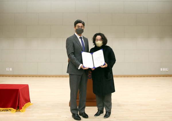 ‘2021년 전문대학 교수학습 혁신대회’에서 김미자 교수가 한국전문대학교육협의회장상을 수상했다. (사진제공=대전과기대)