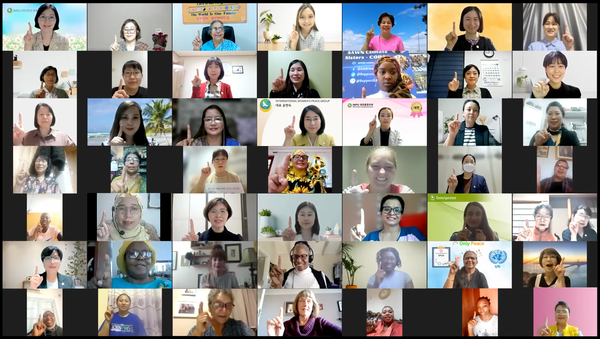 전세계 100개의 지부를 시작으로 총 450개의 협력단체가 세계여성평화의 날을 맞아 온라인 축하 메세지를 전달하고 있다.