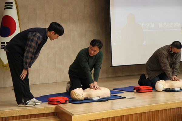 23일 대전동부경찰서는 지역경찰 350명을 대상으로 심폐소생술 교육 등을 실시했다고 밝혔다. (사진제공=대전경찰청)