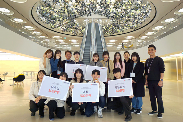 한국타이어와 한국디자인진흥원이 지난 15일 ‘테크노플렉스’에서 ‘사내 커뮤니케이션용 캐릭터 산학 협력 프로젝트’ 시상식을 진행했다.(사진=한국타이어)