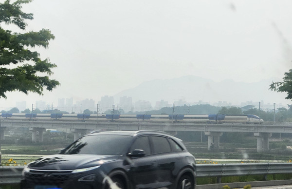 현재 전력통신점검 작업이 이뤄지고 있는 서해선 복선전철 철도. (사진=독자제공)