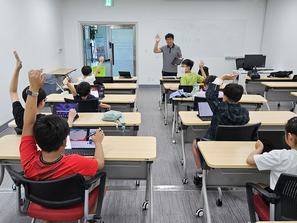 남부평생교육원이 창의력 향상을 위한 여름방학 특강을 개강해 운영한다.(남부평생교육원 제공)