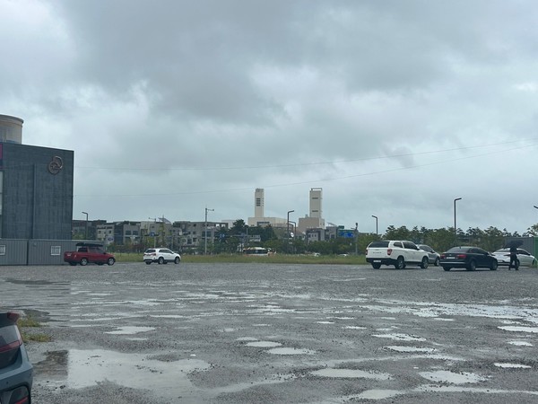 ​내포 시내·시외버스 정류소와 함께 백화점과 극장, 할인매장 등을 포함할 복합상업문화공간 부지. (사진=이잎새 기자)​