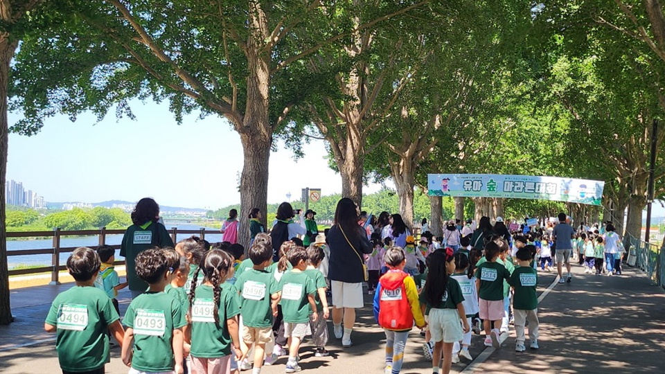 지난 4일 유아숲 마라톤대회 개최 모습(사진제공=아산시)