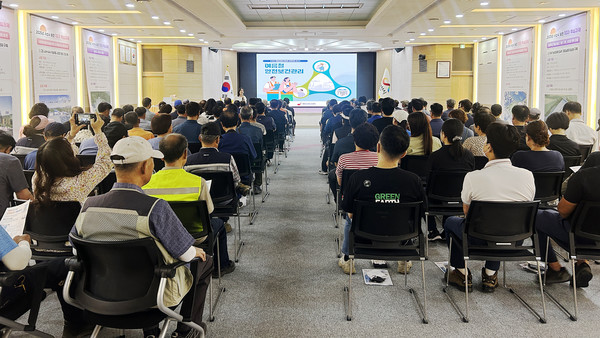 8일 시청 대회의실에서 열린 폭염 대비 온열질환 예방교육 모습(사진제공=서산시)