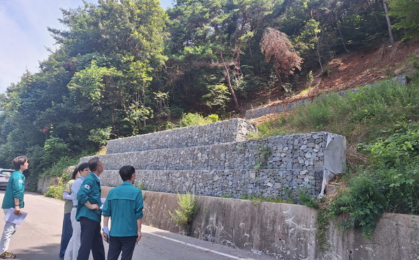 송무경 공주시 부시장의 집중호우 피해 현장 및 폭염관련 행보 모습.