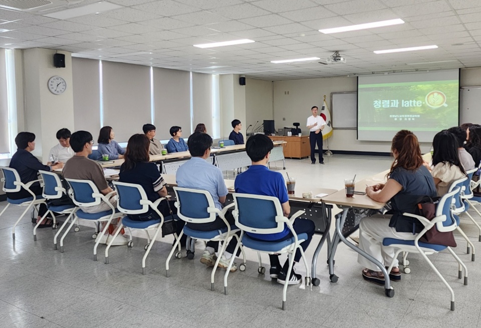 지난 24일, 청렴동아리 ‘청심’ 주최 청렴연수 진행 장면(아산교육청 제공)