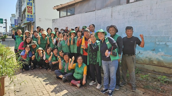 부여군새마을회, 당진시 수해 현장 복구 지원 나서(사진제공=부여군)