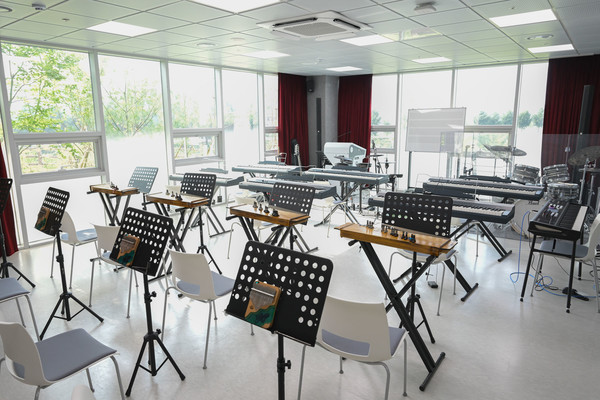 공주시는 지난 6월 27일 문을 연 복합문화공간 ‘행복누림’을 시민에게 본격 개방하고 시설 대관도 시작한다고 29일 밝혔다.(사진제공=공주시)