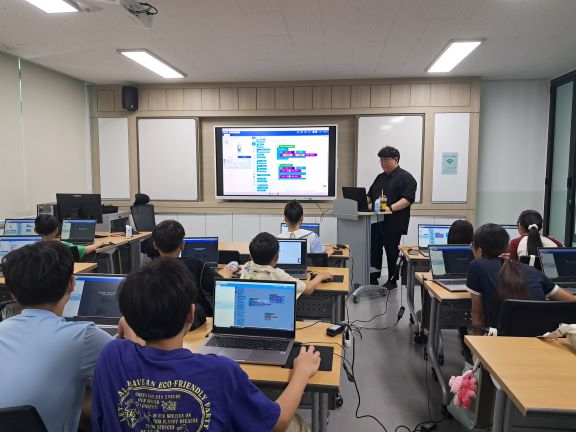 태안교육청 태안인공지능교육체험센터 여름방학 AI캠프 진행  모습   (사진제공=태안교육청)