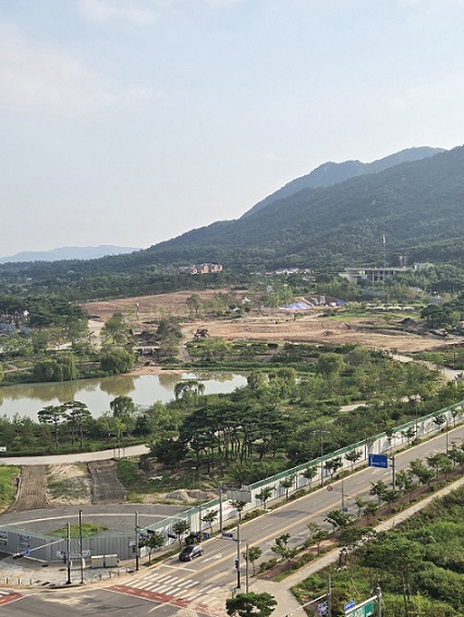 내포신도시 홍예공원 공사 현장[사진= 우명균 기자]