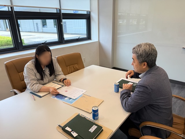 홍성군이 내포첨단산업단지 내 한양로보틱스를 비롯한 3개 업체를 방문해 인구증가 시책과 전입 혜택을 안내했다.