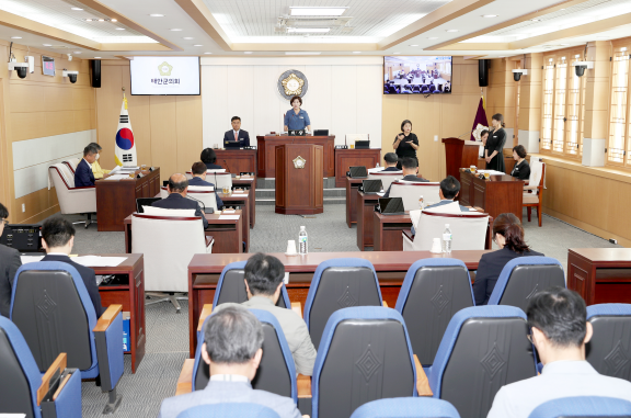 제314회 태안군의회 임시회 개회식 (사진제공=태안군의회)