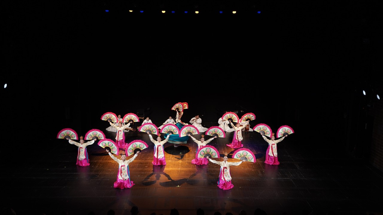 대전시립연정국악단이 유럽 4개국 순회공연을 성황리에 마쳤다.(사진제공=대전시)