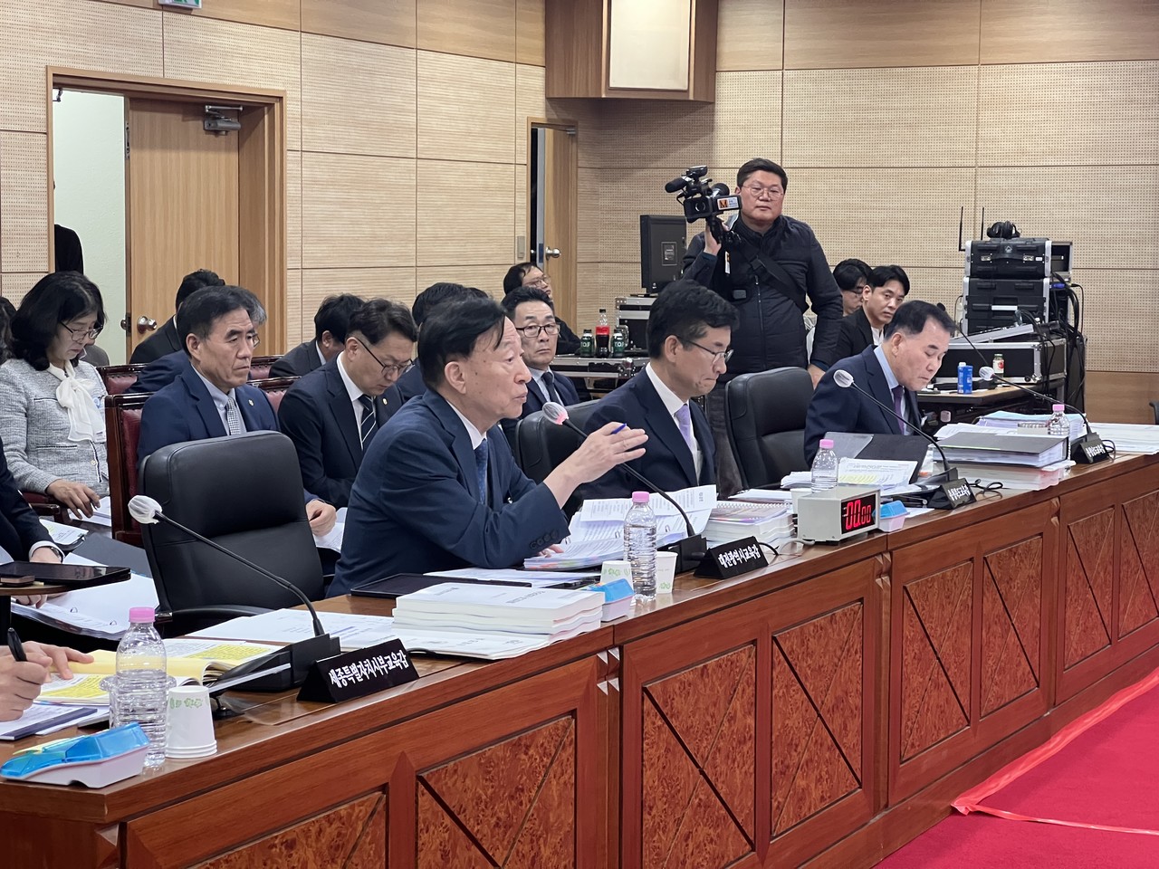 23일 오후 충북대학교에서 진행된 교육위원회 국정감사에서 설동호 대전교육감이 답변하고 있다. (사진=윤근호 기자)