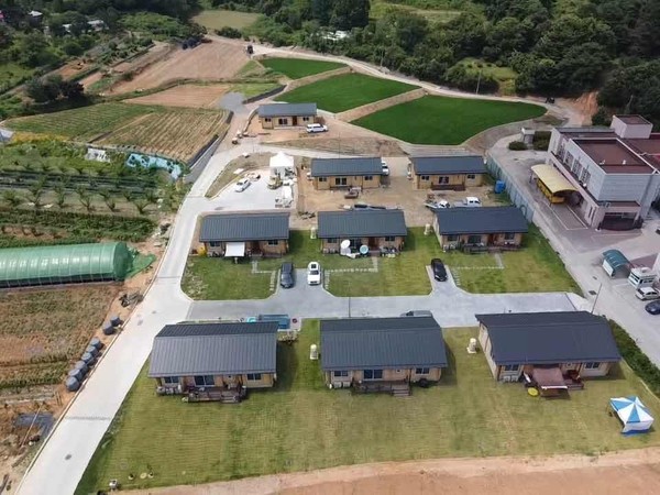 충남 서천군은 지방소멸 대응과 면 지역 학교 살리기를 위한 마산면 농촌보금자리 조성사업이 준공과 함께 전 세대 입주를 마쳤다고 밝혔다.(사진제공=서천군)