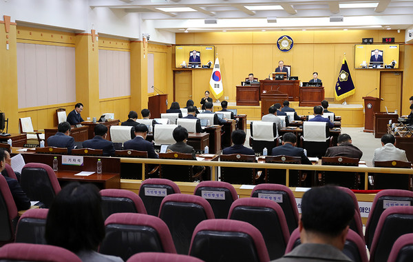 서산시의회, 제309회 임시회 마무리 모습(사진제공=시의회)
