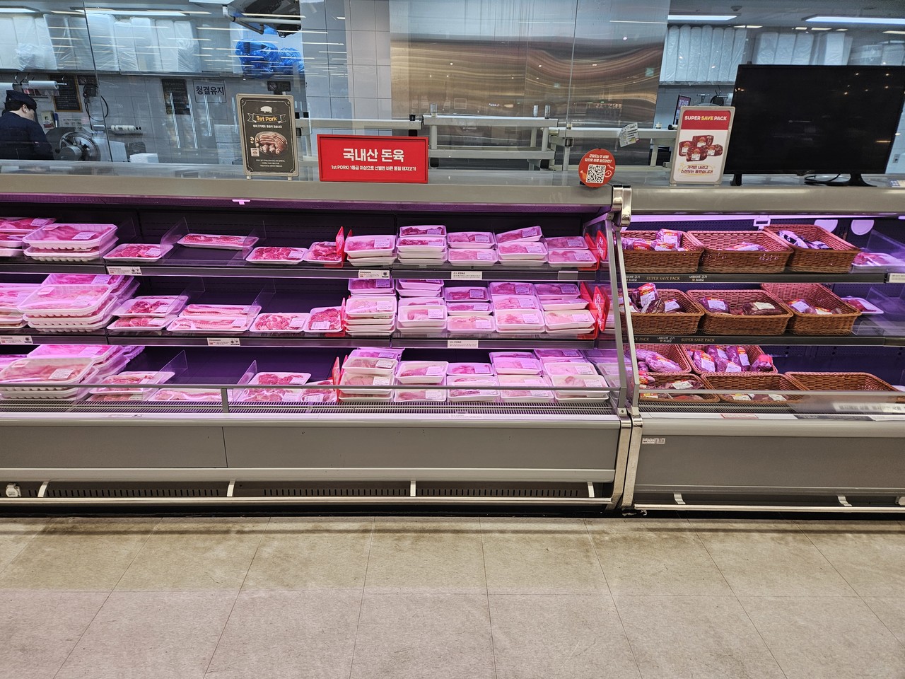 10월 소비자물가가 2.4% 상승하며 15개월 만에.최고치를 기록했다.(사진=이승우 기자)