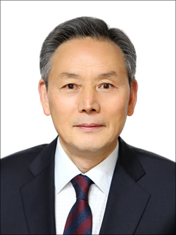 수필가,태안미래혁신연구원 원장,국제시니어연합 사무총장,박동관