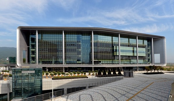 충남도의회 전경