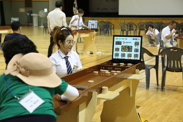충남 서천군은 오는 15일 서천군민체육관에서 ‘서천 맥문동 전국 한마당 슐런대회’를 개최한다고 밝혔다.(사진제공=서천군)