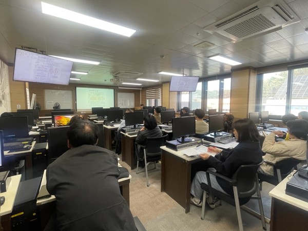 지난 5일, 2026년 농업분야 보조사업 추진을 위한 관련 읍면 담당자 실무교육을 실시하고 있다. (사진제공=청양군)