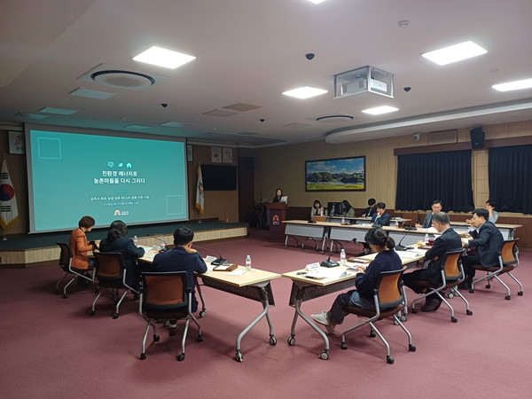 공주시는 하반기 적극행정 우수사례 경진대회 본선에 오른 10건 중 5건을 우수사례로 선정했다. [사진제공=공주시]