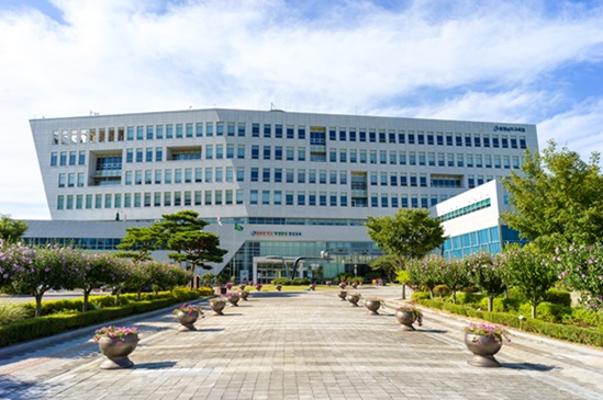 충남교육청 전경.