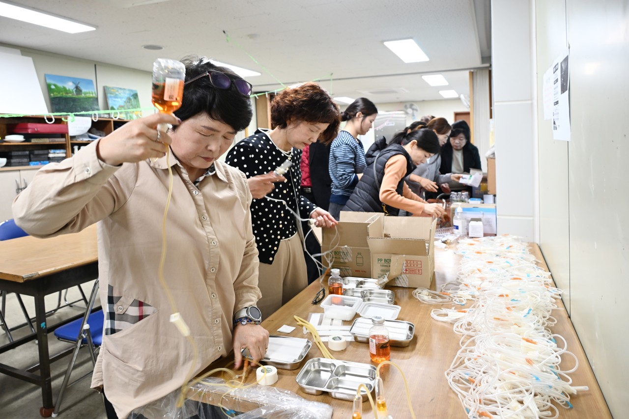 대전 중구 대흥동 지사협이 사랑의 의료 봉사활동을 펼쳤다. (사진제공=대전 중구)