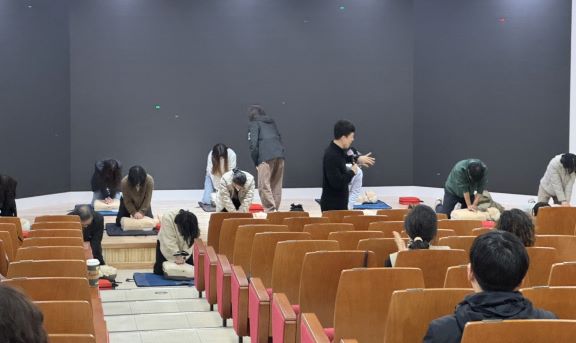 태안교육청, 교직원 응급처치 역량 강화 교육 모습   (사진제공=태안교육청)