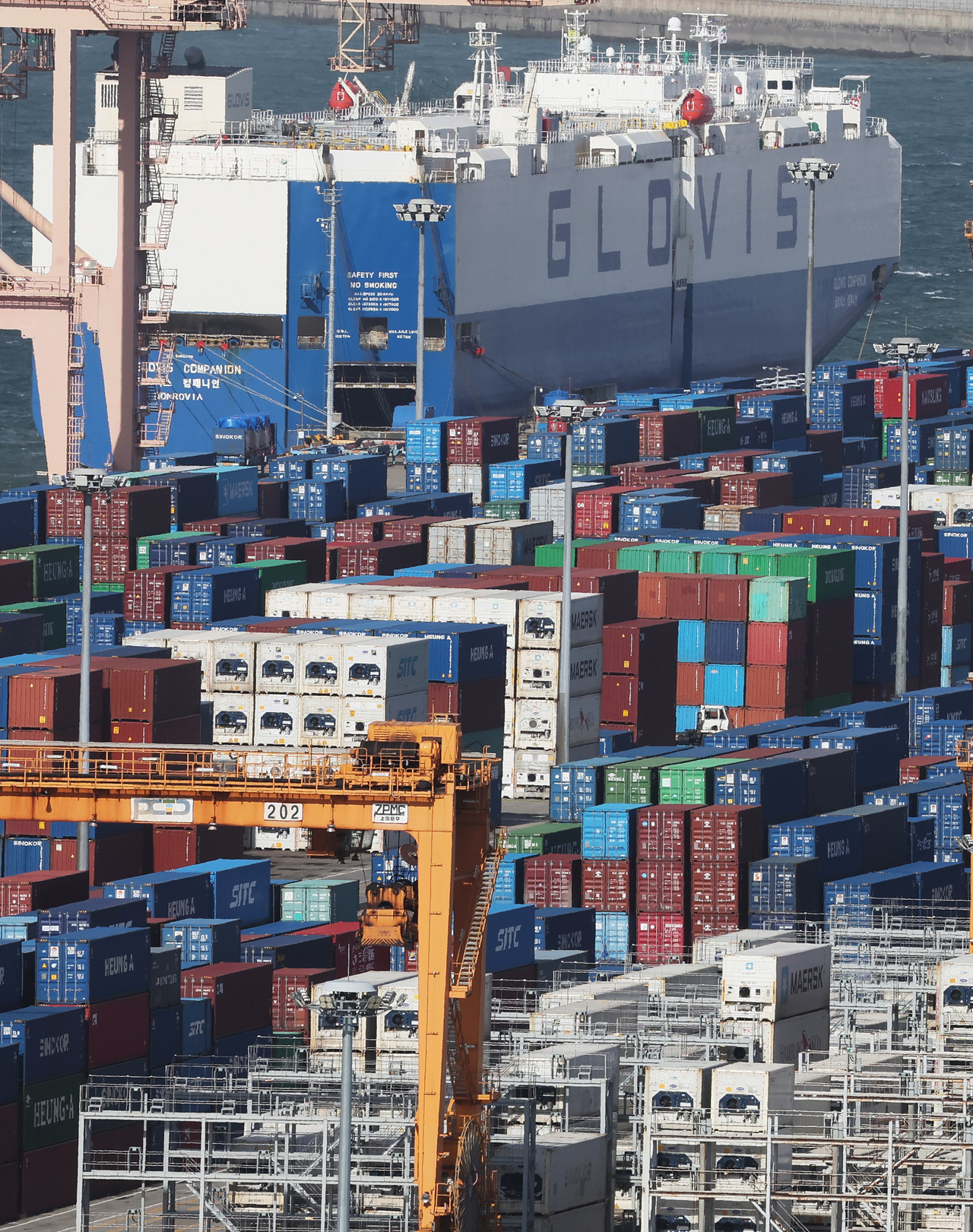 원-달러 환율 상승의 영향으로 수출입물가가 모두 상승하자 지역 기업들의 부담이 커지고 있다.(사진제공=연합뉴스)