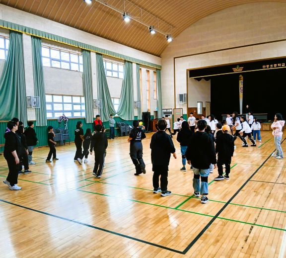 방포초-안중초 스포츠 교류전 개최 모습   (사진제공=태안교육청)