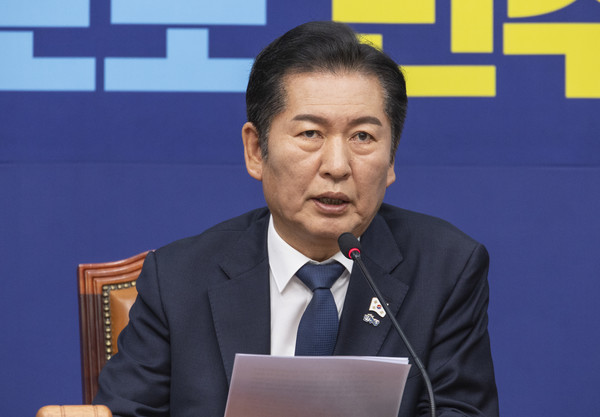 더불어민주당 정청래 대표가 국회에서 열린 최고위원회의에서 발언하고 있다.[사진=연합뉴스]