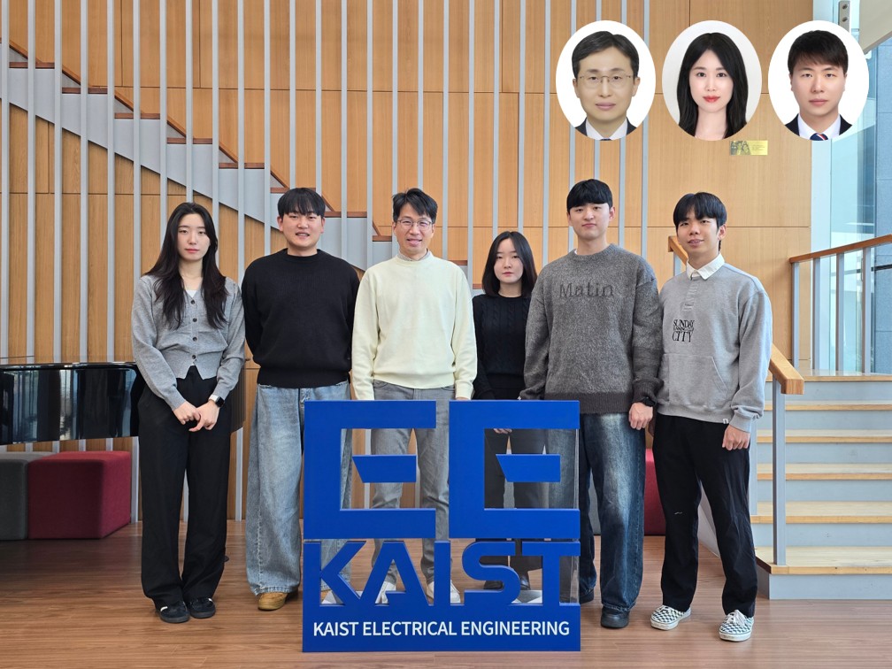 (왼쪽부터) KAIST 전기및전자공학부 정효은 석박사통합과정, 김형래 박사과정, 송영민 석좌교수, 장세희 박사후 연구원, 김도현 석박사통합과정, 곽현규 석사과정 (동그라미 왼쪽부터) 서울대학교 김대형 교수, SAIT 허세연 박사, MIT 신윤수 박사. (사진제공=KAIST)