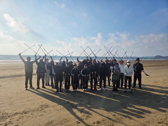 태안도서관, 지역 생태와 함께하는 노르딕 워킹 체험   (사진제공=태안교육청)