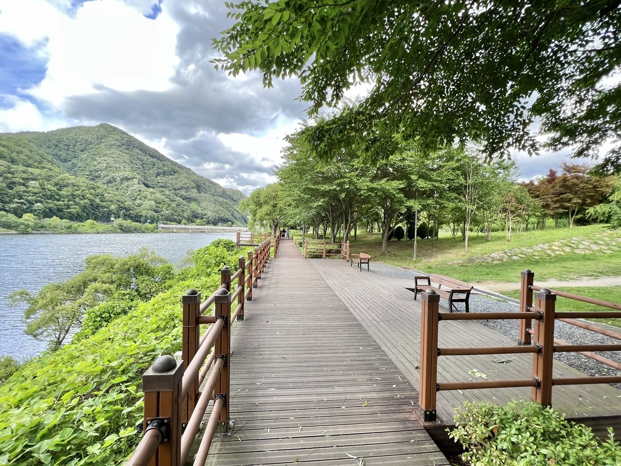 대청호반 무장애 나눔길.(사진제공=대전시)