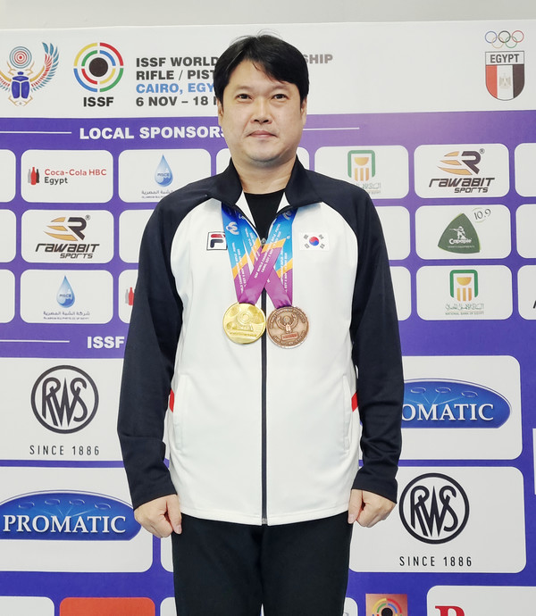 2025 ISSF 카이로 세계사격선수권대회에서 금메달 1개, 동메달 1개를 획득한 소승섭 선수(사진제공= 서산시)