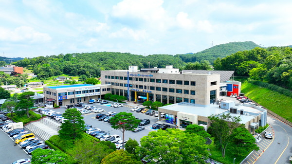 청양군은 2026년도 예산안을 총 5678억 원 규모로 편성해 19일 군의회에 제출했다. (사진제공=청양군)