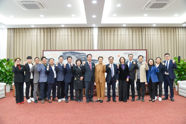 중국 상해시 청포구를 방문하고 있는 장진원 보령부시장( 사진제공=보령시)