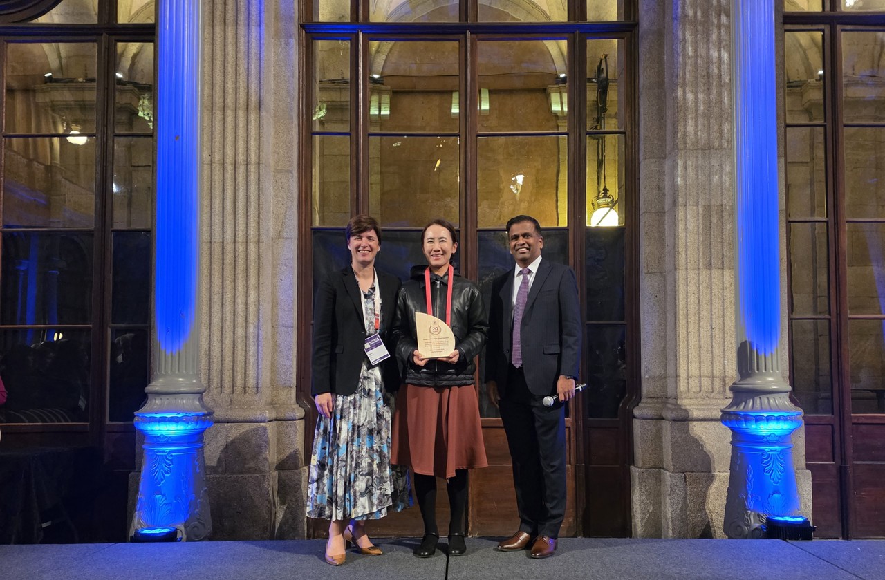 대전관광공사는 포르투갈 포르투에서 열린 ‘제64회 국제컨벤션협회(ICCA) 총회’에서 공로상을 수상했다. (사진제공=대전관광공사)