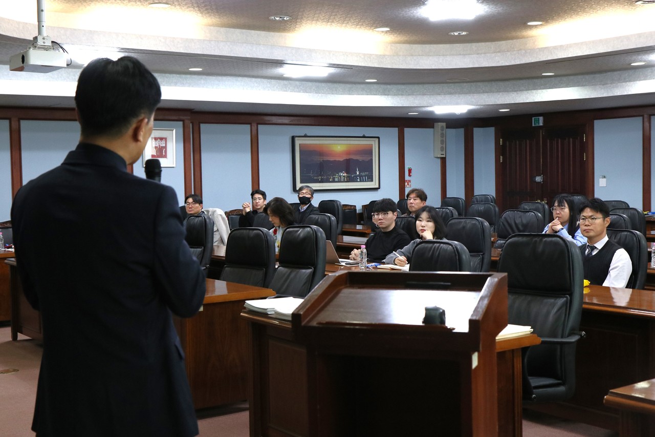 대전상공회의소가 19일 상의회관에서-국가정보원과 함께 기업 기술유출 예방 설명회를 진행했다.(사진제공=대전상의)