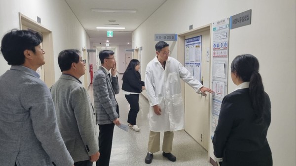 국립해양생물자원관은 지난 11월 6일 한국산업안전보건공단이 실시한 안전보건경영시스템(KOSHA-MS) 사후심사 결과 ‘적합’ 판정을 받아 4년째 인증을 유지했다고 밝혔다.(사진제공=국립해양생물자원관)