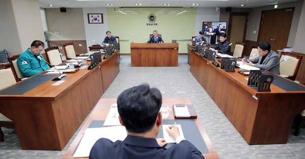 충남도의회 ‘내포신도시 완성 추진대책 특별위원회’는 24일 도 의회 건설소방위원회 회의실에서 제6차 회의를 갖고 내포신도시 건설 완성을 위한 주요 현안을 점검했다.[사진 제공= 충남도의회]