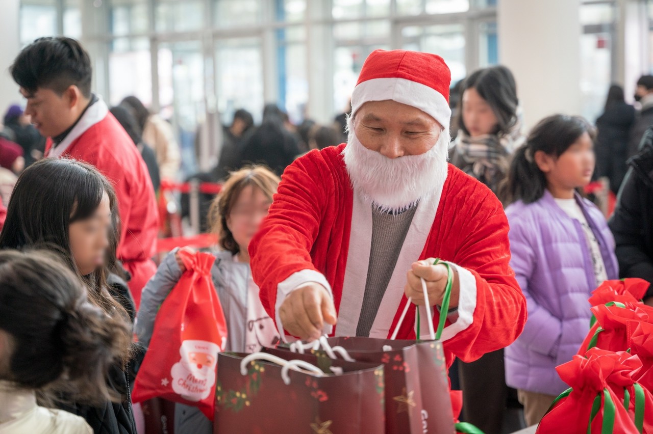 골프존문화재단이 지난 6일 충남대학교 정심화국제문화회관 정심화홀에서 ‘2025 희망행복나눔 페스티벌’을 열었다.(사진제공=골프존)