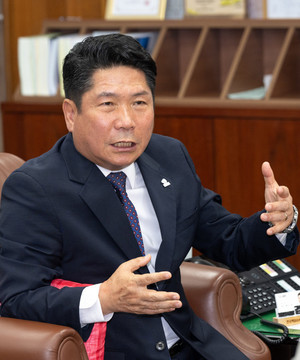 [인터뷰] 김창규 제천시장, '역동적이고 새로운 경제도시' 청사진 실현 - 뉴스 썸네일 이미지