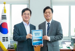 <b>허태정</b> 시장, 취임 첫 <b>국회 방문</b>…대전지역 현안 해결 잰걸음