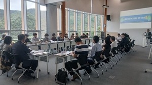 [포토] 충남기후환경교육원, 학교환경교육 활성화 간담회 개최 - 뉴스 썸네일 이미지